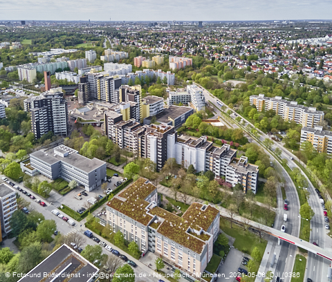 08.05.2021 - Marx-Zentrum und Karl-Marx-Ring 52-62 und Studentenwohnheim in Neuperlach