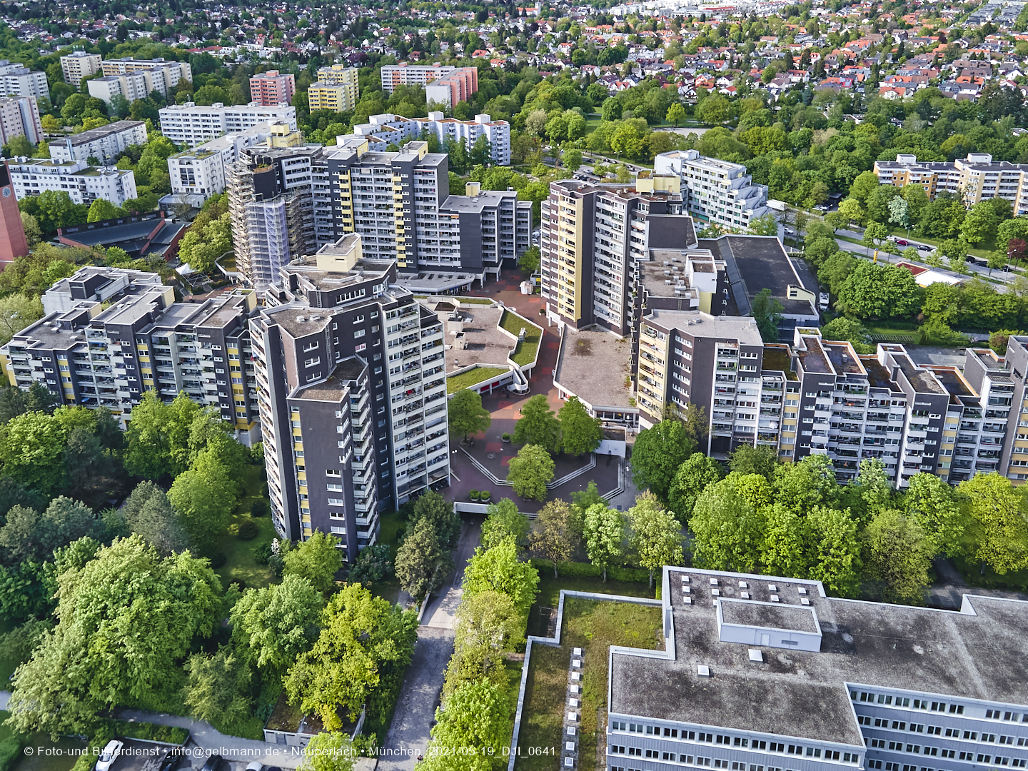19.05.2021 - Großsanierung im Marx-Zentrum und kleine Sanierung am Karl-Marx-Ring 52-62