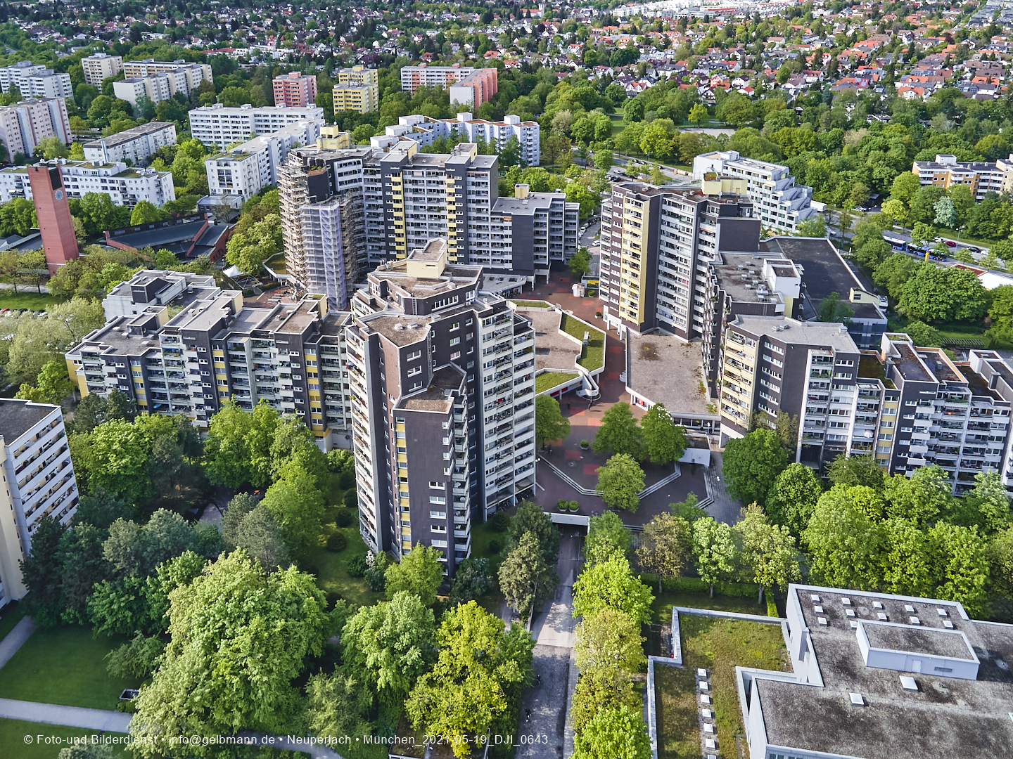 19.05.2021 - Großsanierung im Marx-Zentrum und kleine Sanierung am Karl-Marx-Ring 52-62