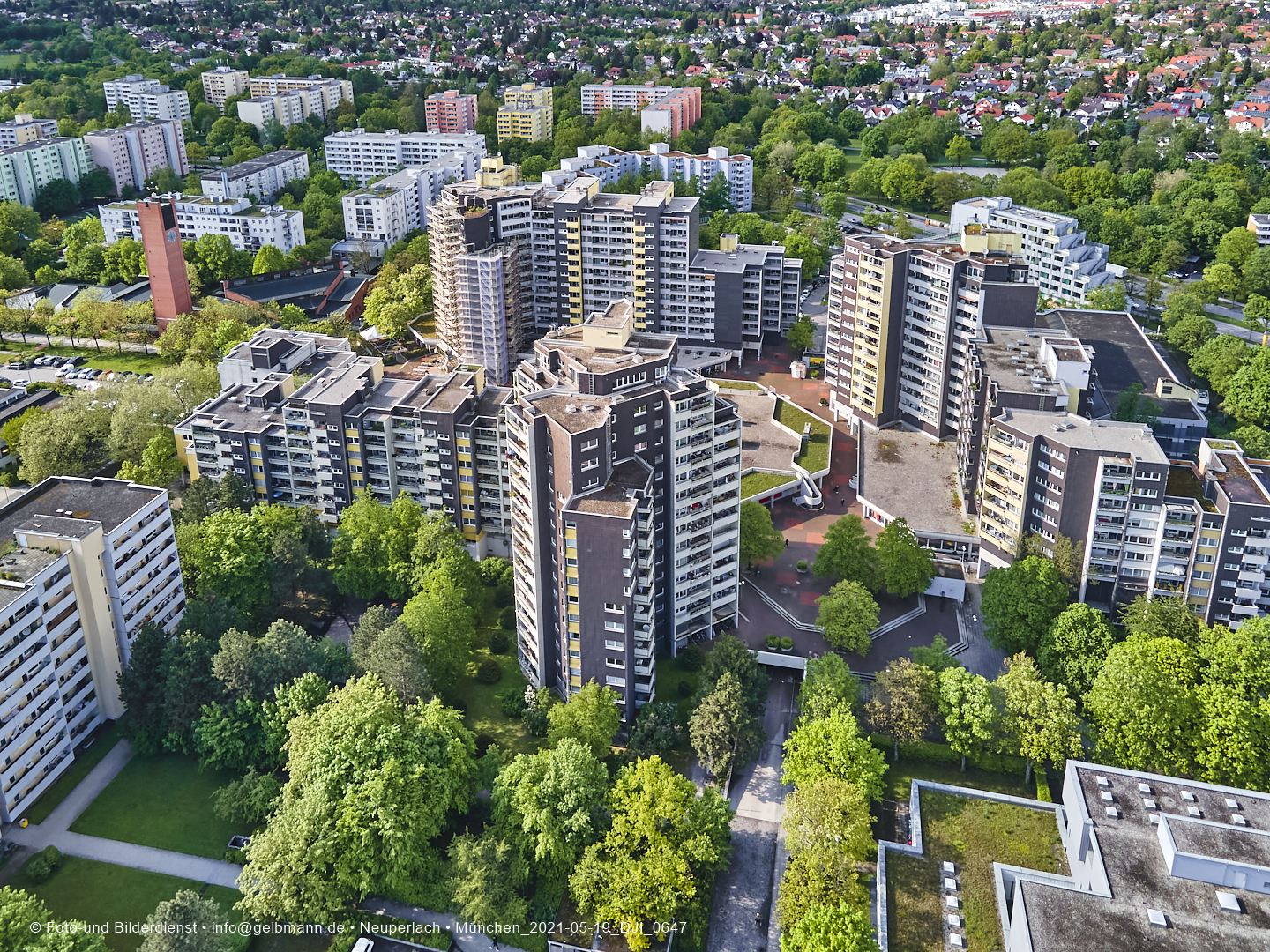 19.05.2021 - Großsanierung im Marx-Zentrum und kleine Sanierung am Karl-Marx-Ring 52-62