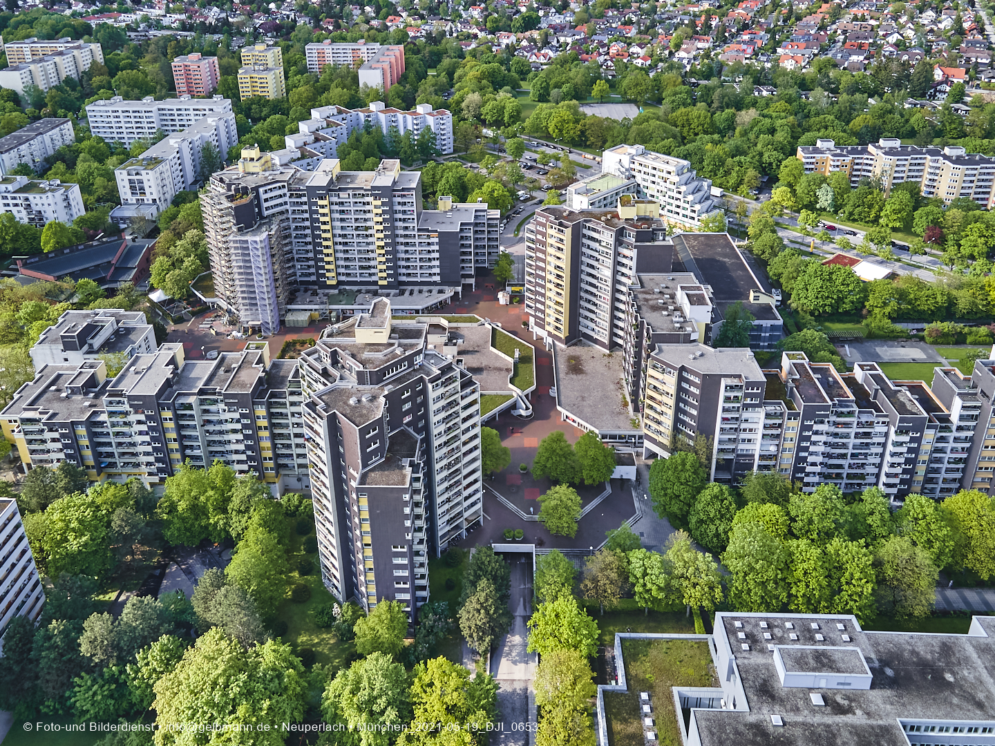 19.05.2021 - Großsanierung im Marx-Zentrum und kleine Sanierung am Karl-Marx-Ring 52-62