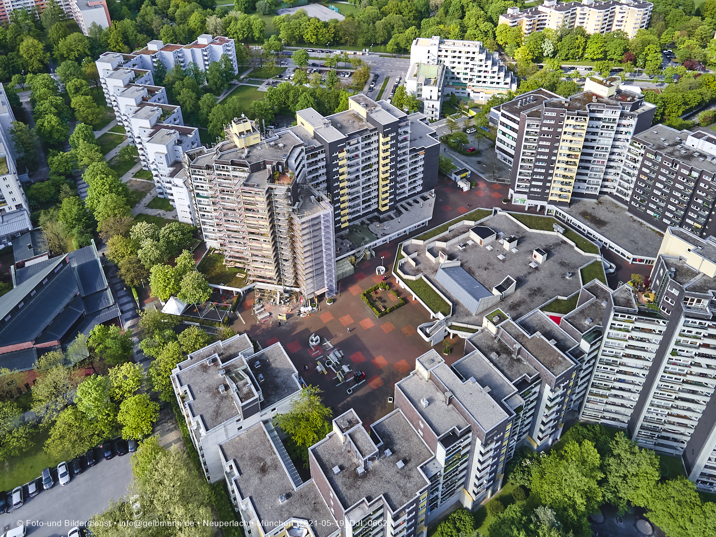 19.05.2021 - Großsanierung im Marx-Zentrum und kleine Sanierung am Karl-Marx-Ring 52-62