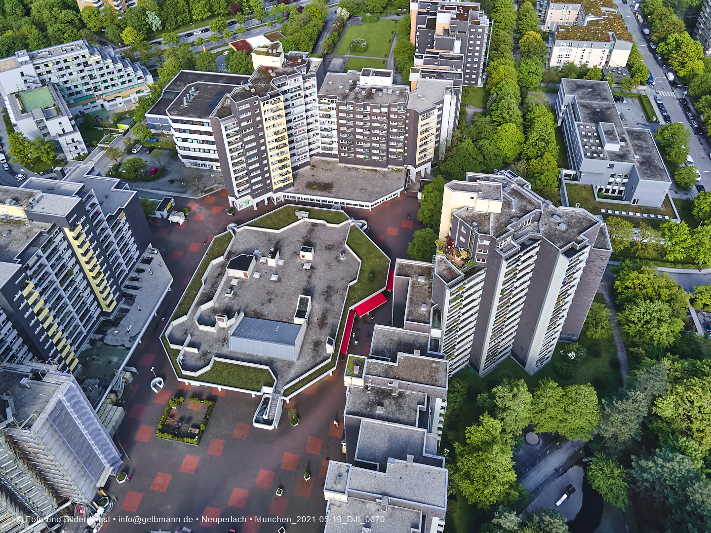 19.05.2021 - Großsanierung im Marx-Zentrum und kleine Sanierung am Karl-Marx-Ring 52-62