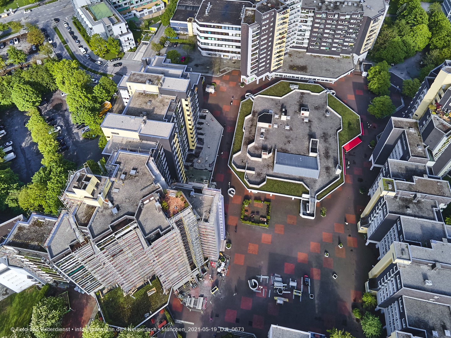 19.05.2021 - Großsanierung im Marx-Zentrum und kleine Sanierung am Karl-Marx-Ring 52-62