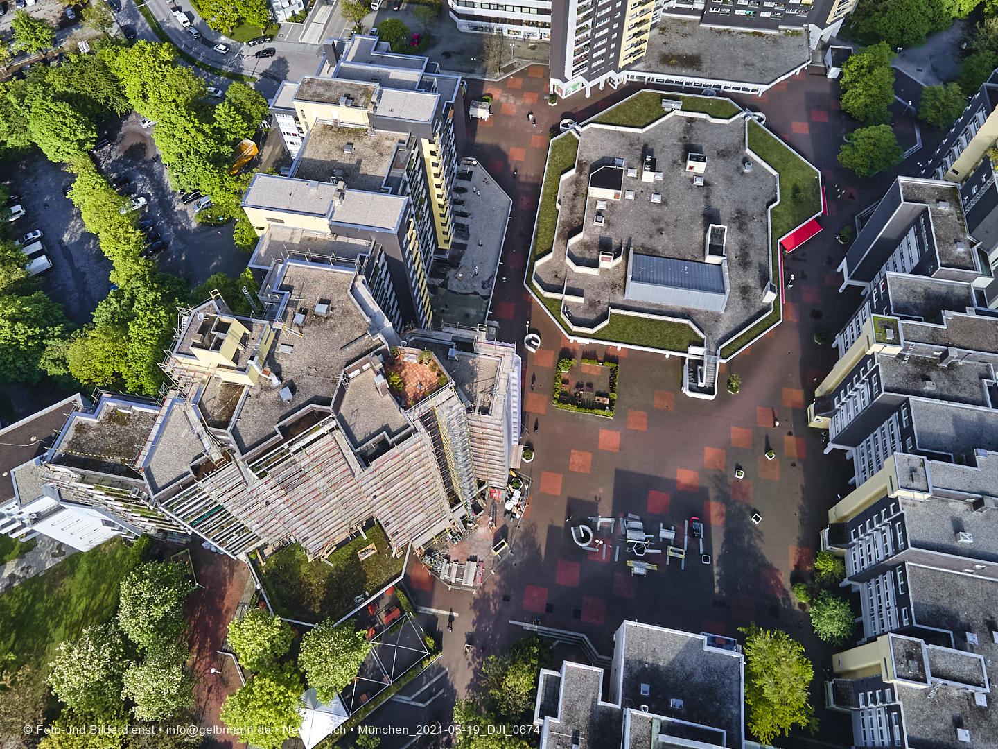 19.05.2021 - Großsanierung im Marx-Zentrum und kleine Sanierung am Karl-Marx-Ring 52-62