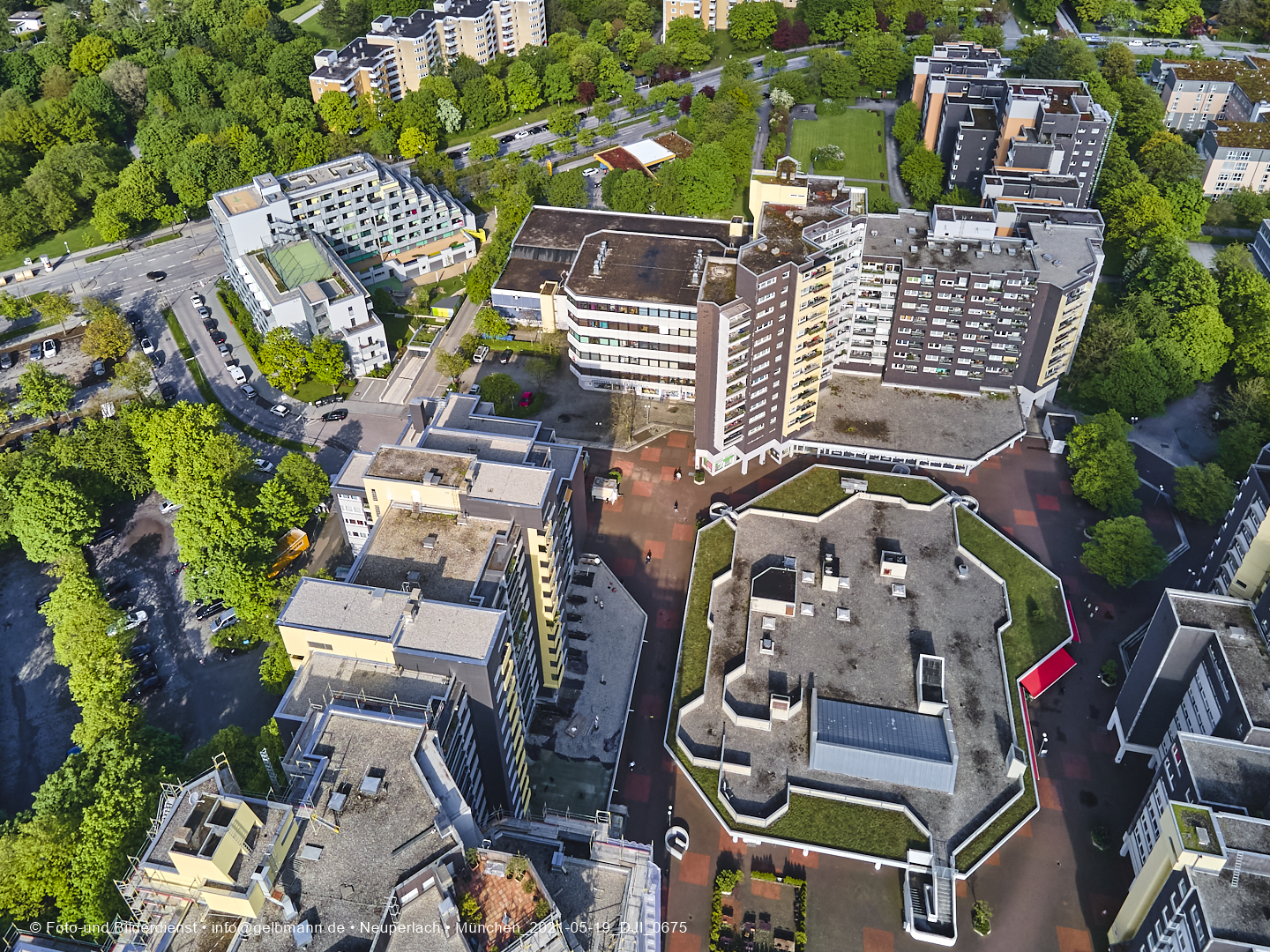 19.05.2021 - Großsanierung im Marx-Zentrum und kleine Sanierung am Karl-Marx-Ring 52-62