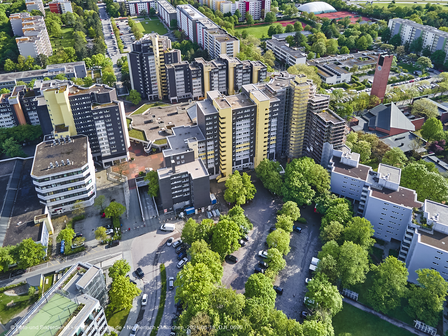 19.05.2021 - Großsanierung im Marx-Zentrum und kleine Sanierung am Karl-Marx-Ring 52-62