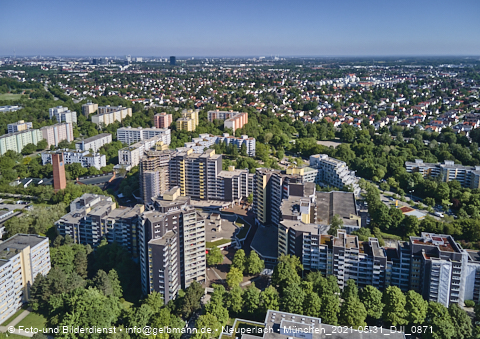 31.05.2021 - Marx-Zentrum und Karl-Marx-Ring 52-62 und Studentenwohnheim in Neuperlach