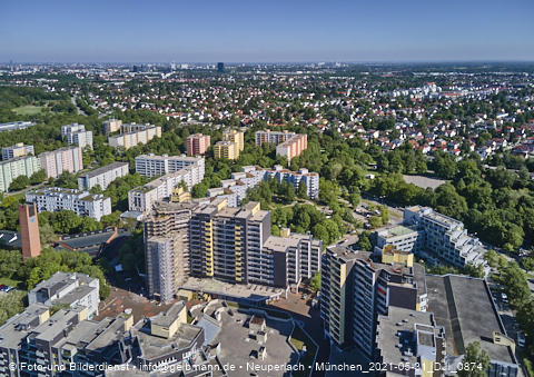 31.05.2021 - Marx-Zentrum und Karl-Marx-Ring 52-62 und Studentenwohnheim in Neuperlach