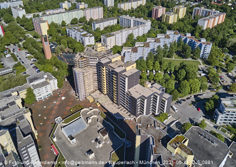 31.05.2021 - Marx-Zentrum und Karl-Marx-Ring 52-62 und Studentenwohnheim in Neuperlach