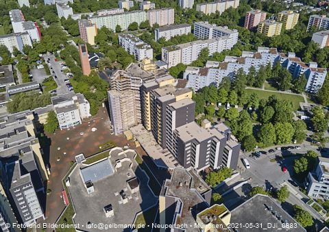 31.05.2021 - Marx-Zentrum und Karl-Marx-Ring 52-62 und Studentenwohnheim in Neuperlach