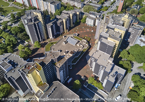 31.05.2021 - Marx-Zentrum und Karl-Marx-Ring 52-62 und Studentenwohnheim in Neuperlach