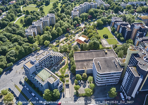 31.05.2021 - Marx-Zentrum und Karl-Marx-Ring 52-62 und Studentenwohnheim in Neuperlach