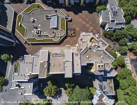 06.07.2021 - Marx-Zentrum und Karl-Marx-Ring 52-62 und Studentenwohnheim in Neuperlach