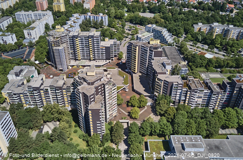 06.07.2021 - Marx-Zentrum und Karl-Marx-Ring 52-62 und Studentenwohnheim in Neuperlach