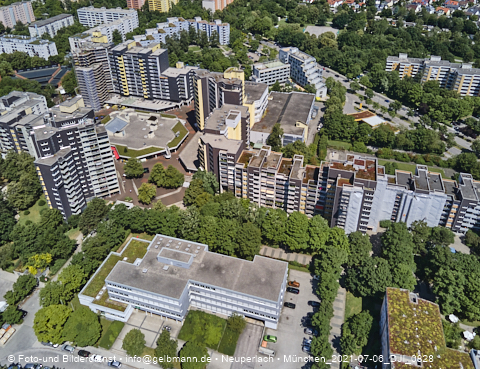 06.07.2021 - Marx-Zentrum und Karl-Marx-Ring 52-62 und Studentenwohnheim in Neuperlach