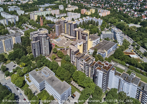 06.07.2021 - Marx-Zentrum und Karl-Marx-Ring 52-62 und Studentenwohnheim in Neuperlach