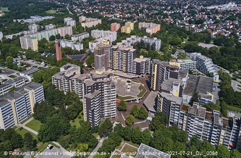 21.07.2021 - Marx-Zentrum und Karl-Marx-Ring 52-62 und Studentenwohnheim in Neuperlach