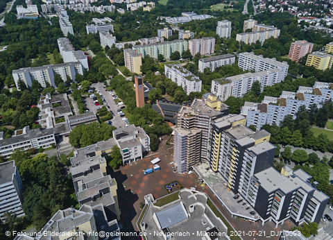 21.07.2021 - Marx-Zentrum und Karl-Marx-Ring 52-62 und Studentenwohnheim in Neuperlach