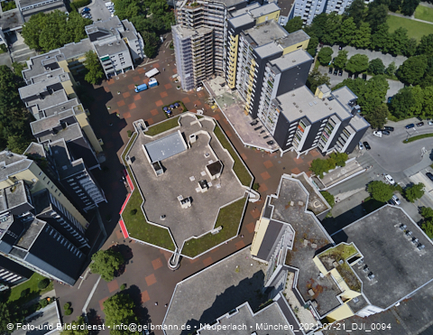 21.07.2021 - Marx-Zentrum und Karl-Marx-Ring 52-62 und Studentenwohnheim in Neuperlach