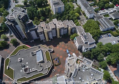 21.07.2021 - Marx-Zentrum und Karl-Marx-Ring 52-62 und Studentenwohnheim in Neuperlach