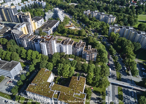 03.08.2021 - Marx-Zentrum und Karl-Marx-Ring 52-62 und Studentenwohnheim in Neuperlach