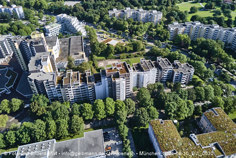 09.08.2021 - Marx-Zentrum und Karl-Marx-Ring 52-62 und Studentenwohnheim in Neuperlach