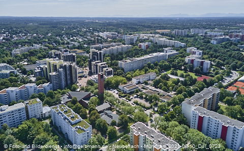 09.08.2021 - Marx-Zentrum und Karl-Marx-Ring 52-62 und Studentenwohnheim in Neuperlach