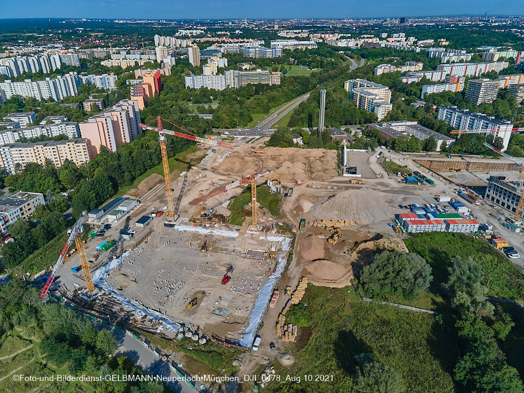 09.08.2021 - Luftbilder von Pandion Verde in Neuperlach am Truderinhger Wald