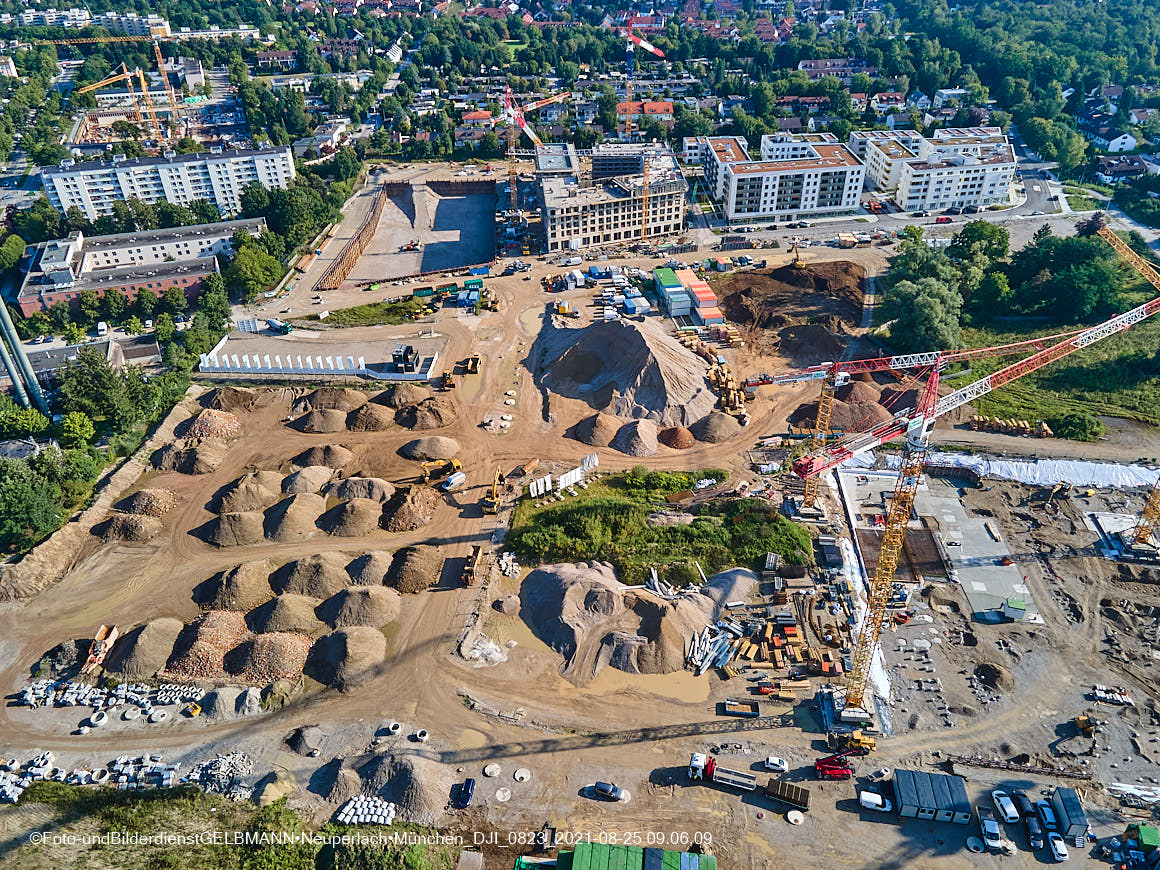 25.08.2020 - Luftaufnahmen vom Alexisquartier in Neuperlach in nördlicher Richtung