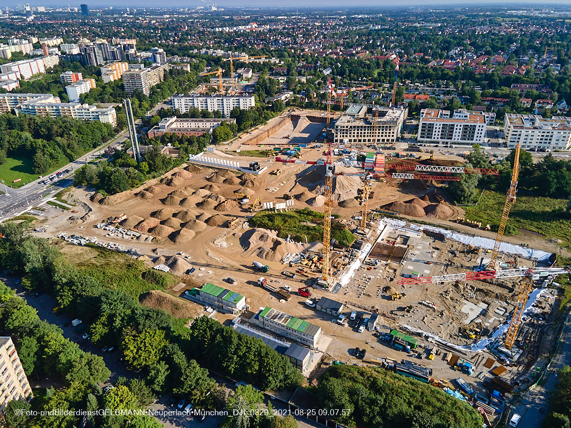 25.08.2020 - Luftaufnahmen von der Baustelle PandionVerde in Neuperlach