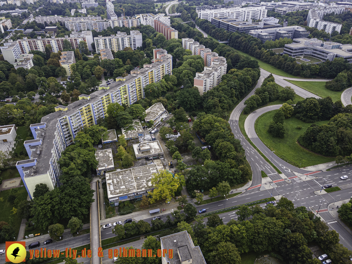 21.09.2021 - Abriss des Quiddezentrums in Neuperlach