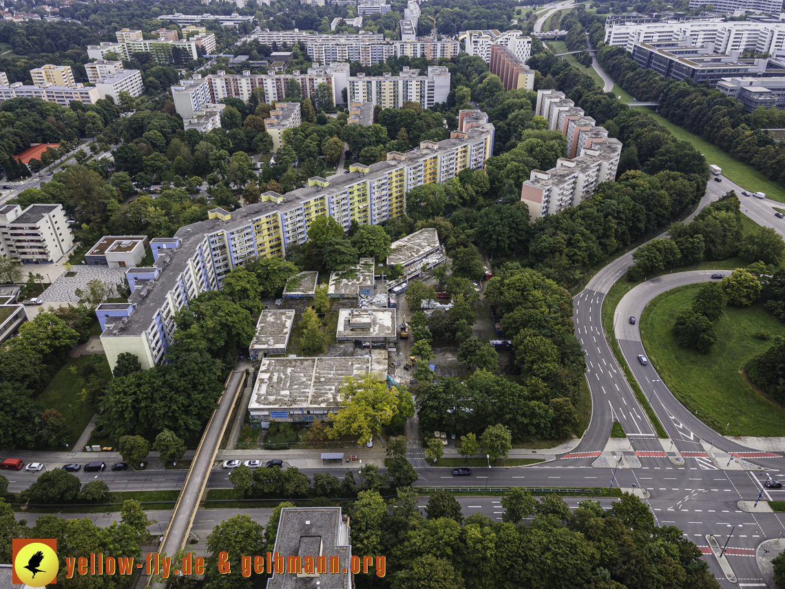 21.09.2021 - Abriss des Quiddezentrums in Neuperlach