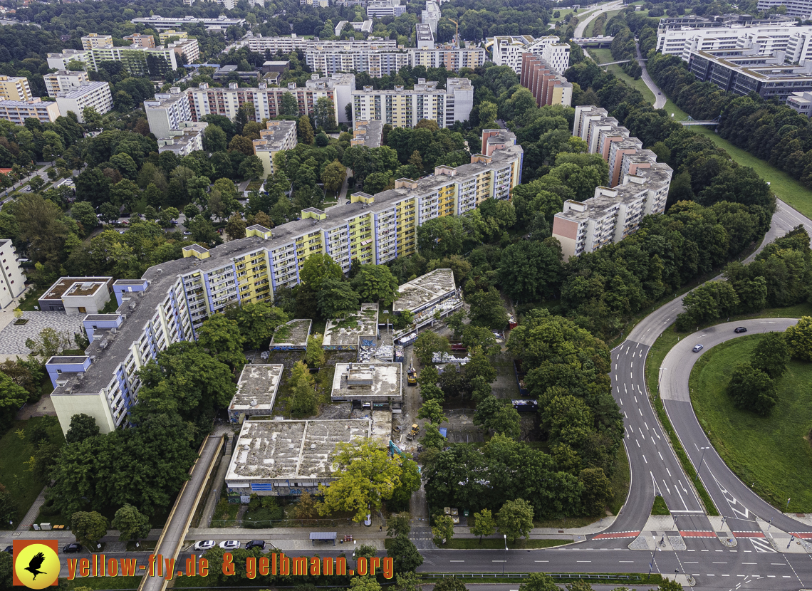 21.09.2021 - Abriss des Quiddezentrums in Neuperlach