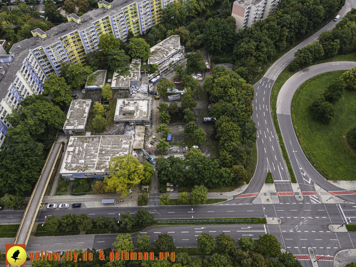 21.09.2021 - Abriss des Quiddezentrums in Neuperlach