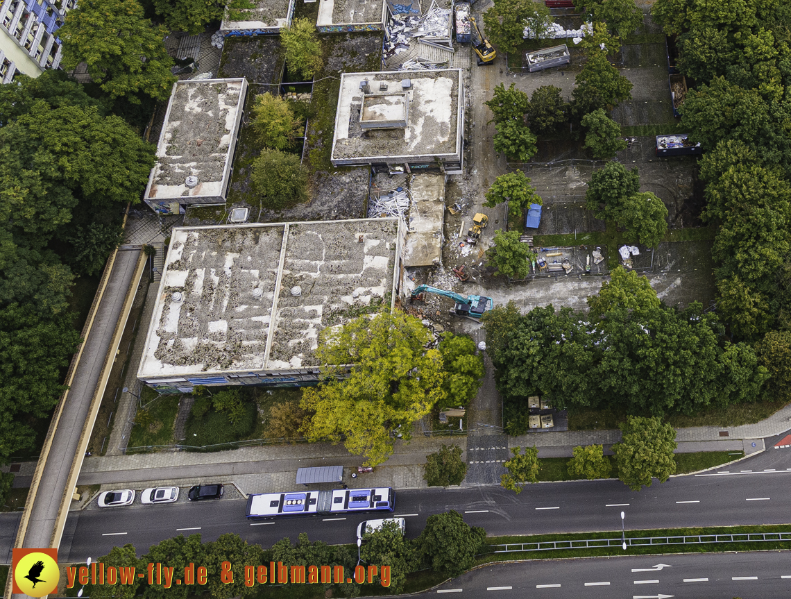 21.09.2021 - Abriss des Quiddezentrums in Neuperlach