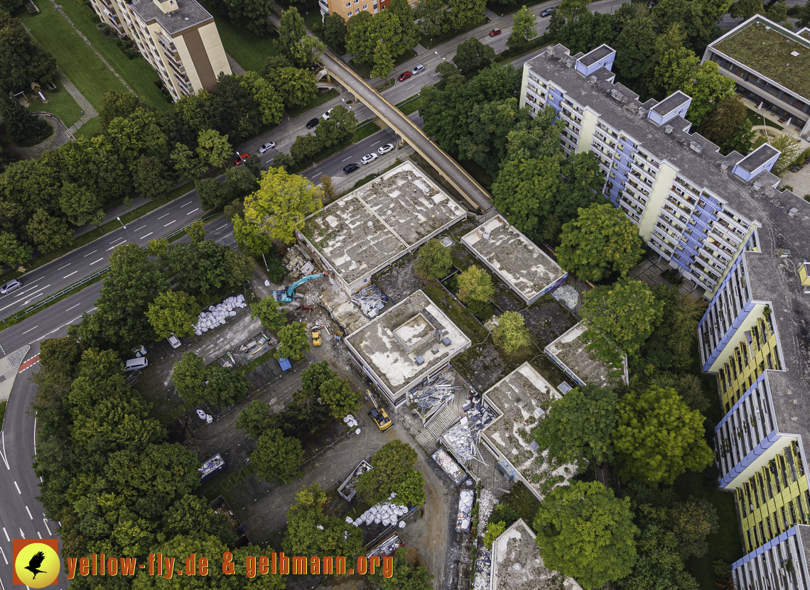 21.09.2021 - Abriss des Quiddezentrums in Neuperlach