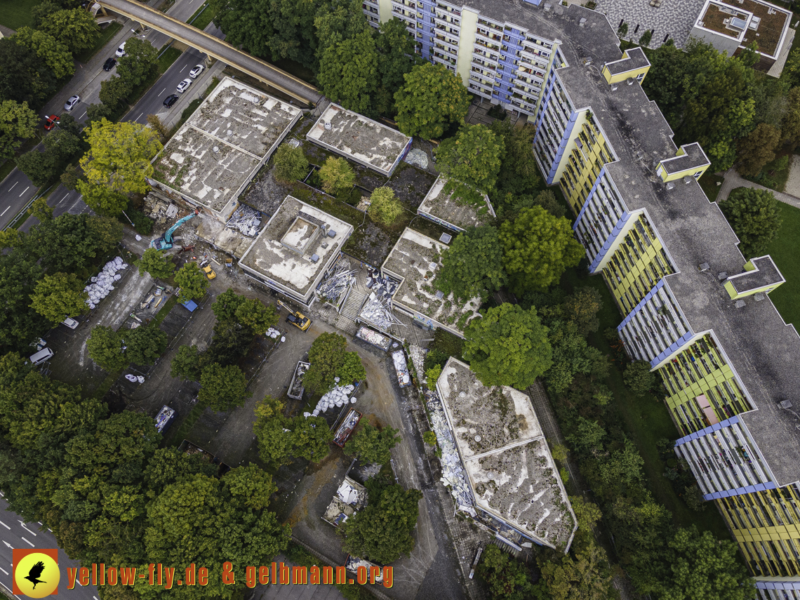 21.09.2021 - Abriss des Quiddezentrums in Neuperlach