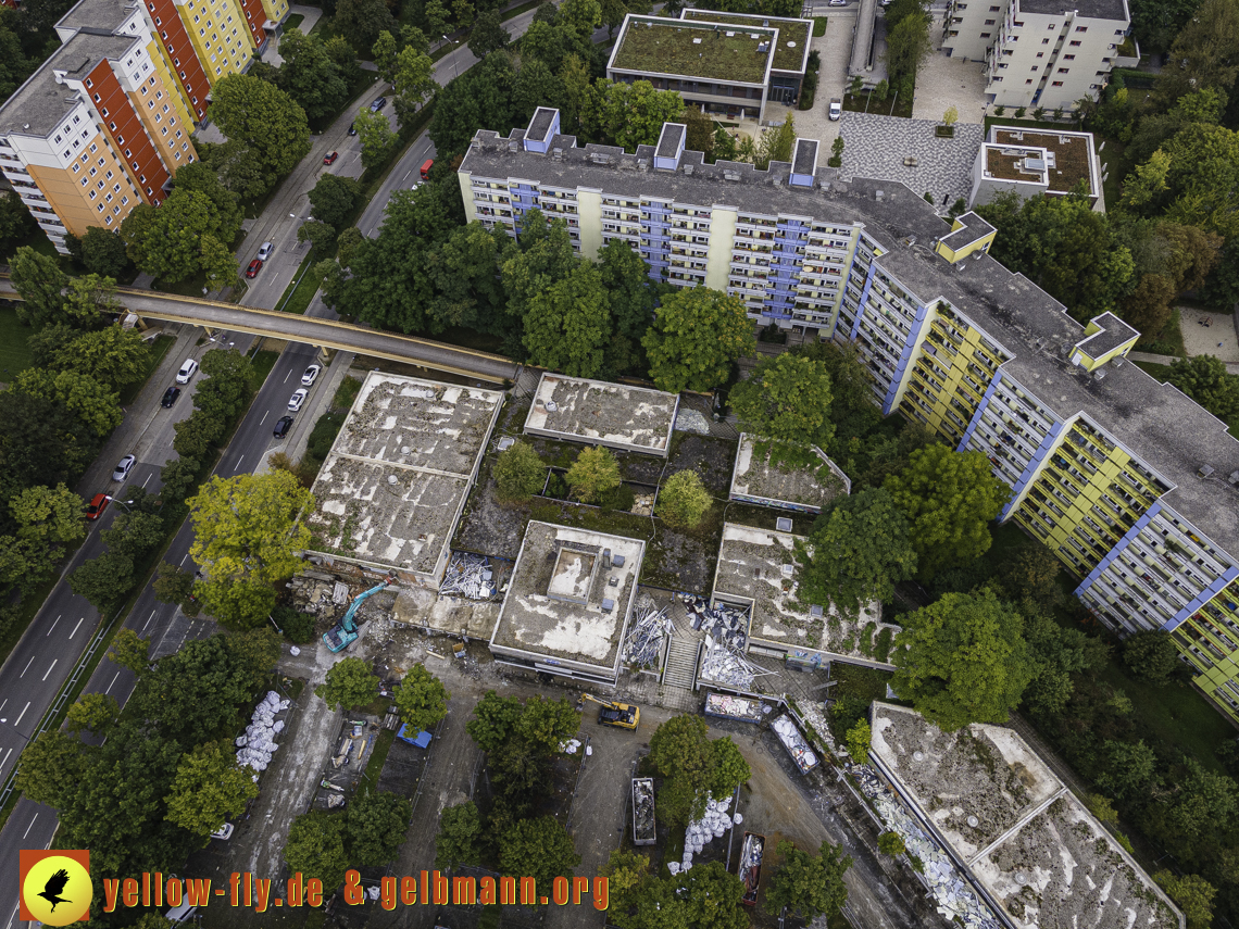 21.09.2021 - Abriss des Quiddezentrums in Neuperlach