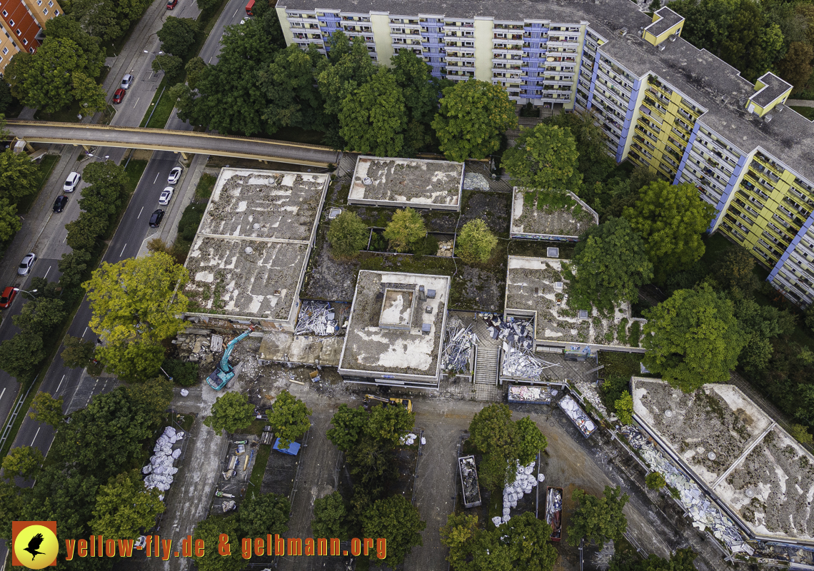 21.09.2021 - Abriss des Quiddezentrums in Neuperlach