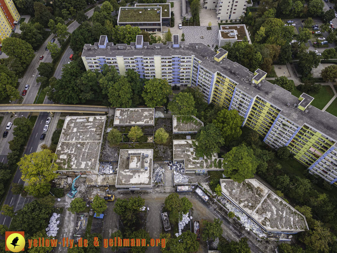 21.09.2021 - Abriss des Quiddezentrums in Neuperlach