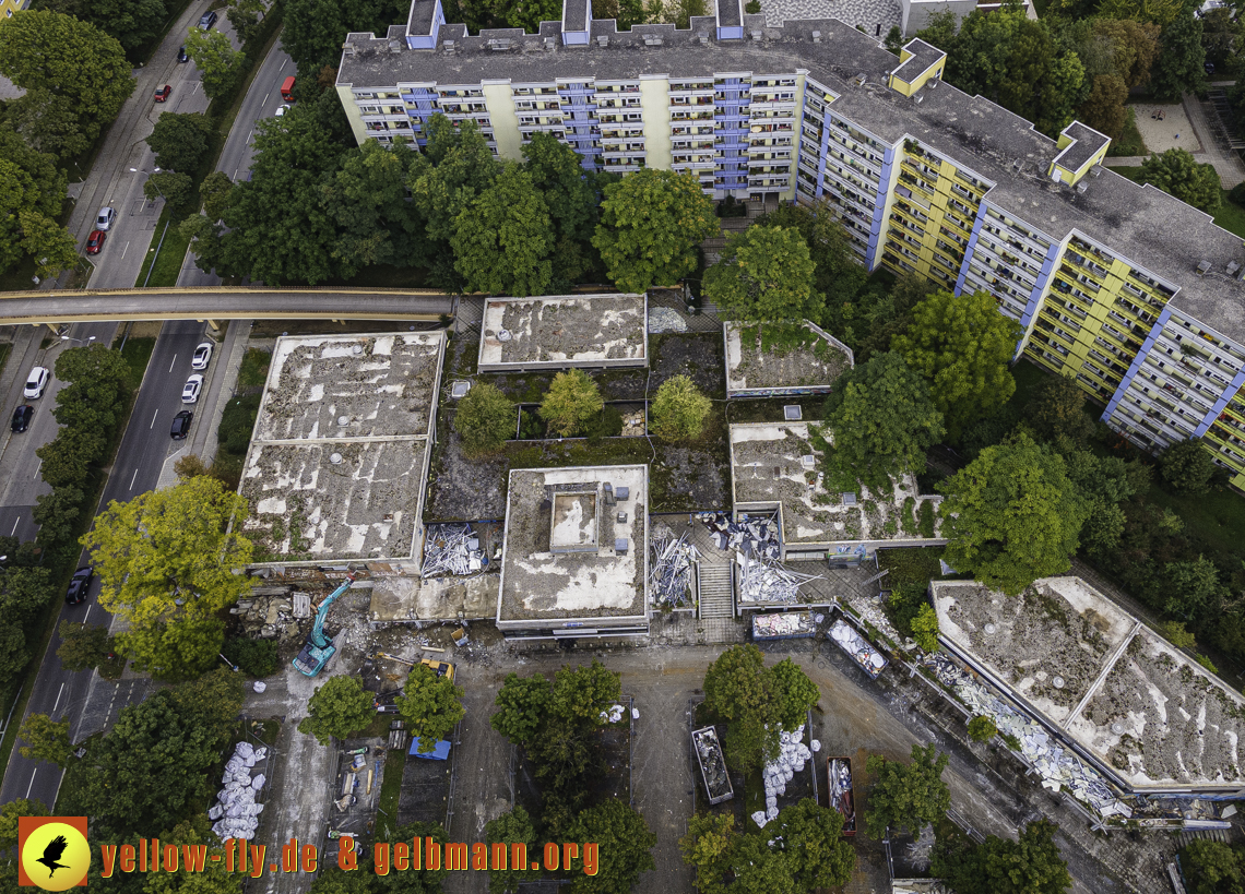 21.09.2021 - Abriss des Quiddezentrums in Neuperlach