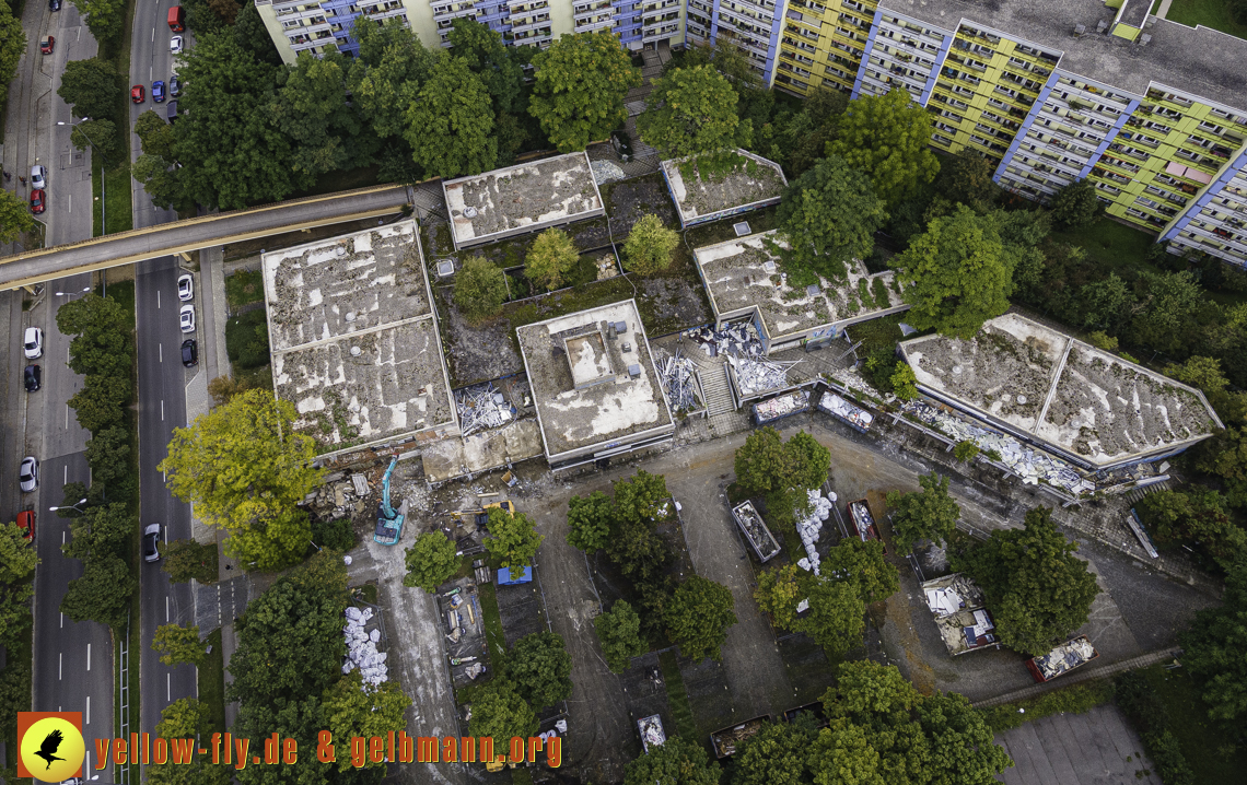 21.09.2021 - Abriss des Quiddezentrums in Neuperlach