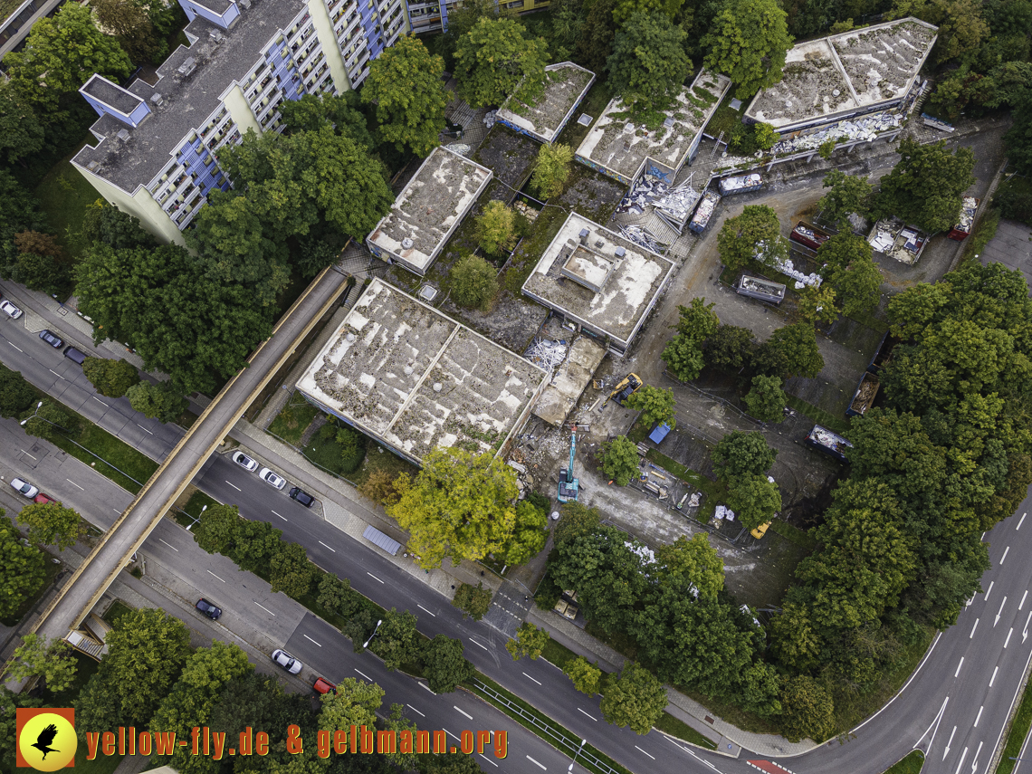 21.09.2021 - Abriss des Quiddezentrums in Neuperlach