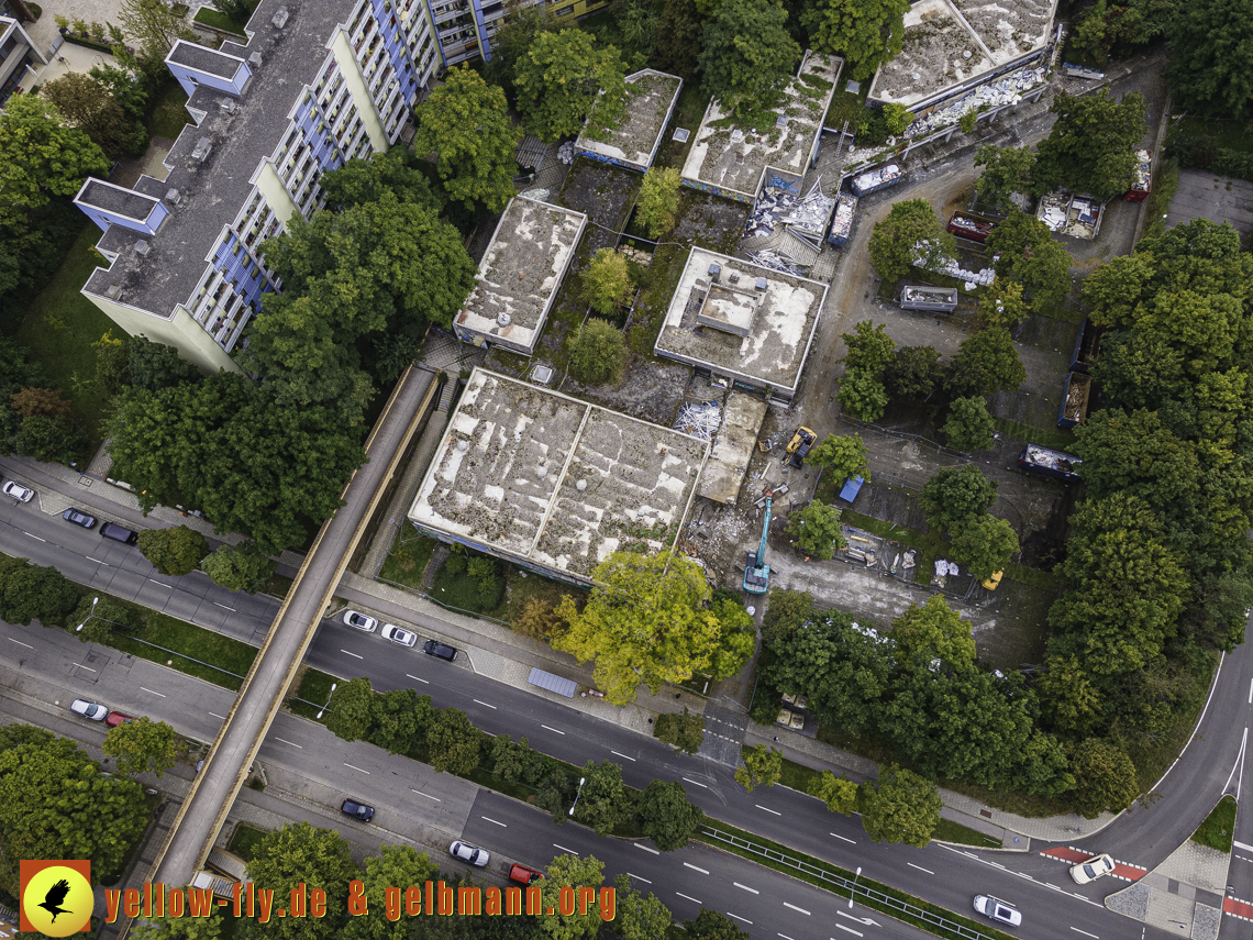 21.09.2021 - Abriss des Quiddezentrums in Neuperlach