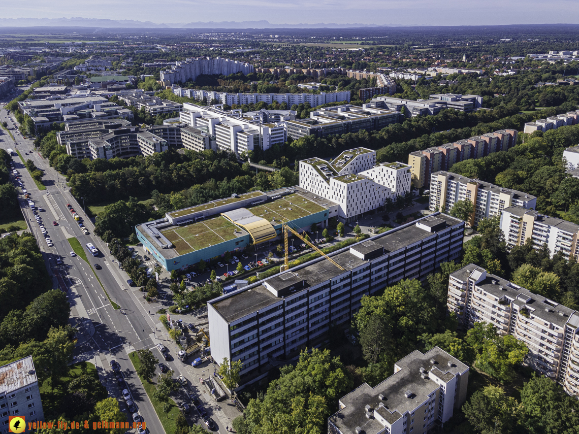 23.09.2021 - Quiddezentrum und Montessori-Schule in Neuperlach