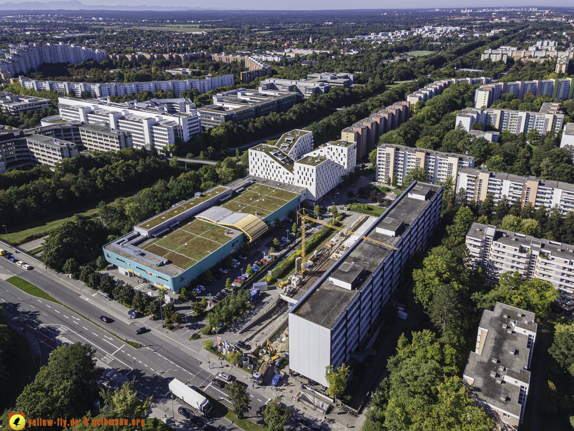 23.09.2021 - Quiddezentrum und Montessori-Schule in Neuperlach