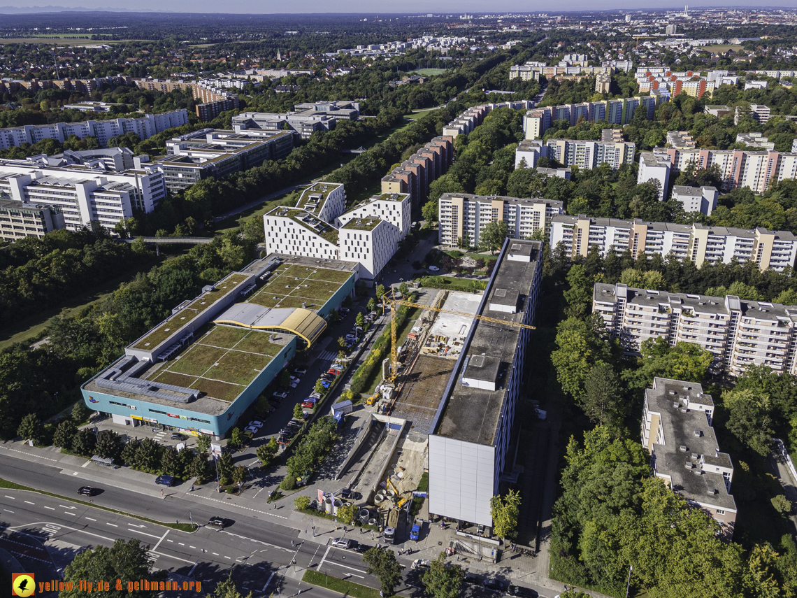 23.09.2021 - Quiddezentrum und Montessori-Schule in Neuperlach