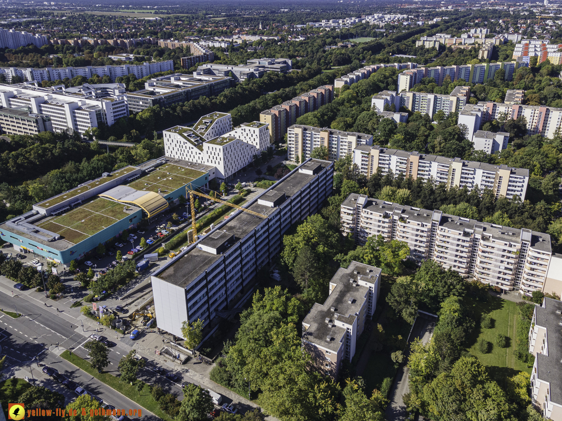 23.09.2021 - Quiddezentrum und Montessori-Schule in Neuperlach