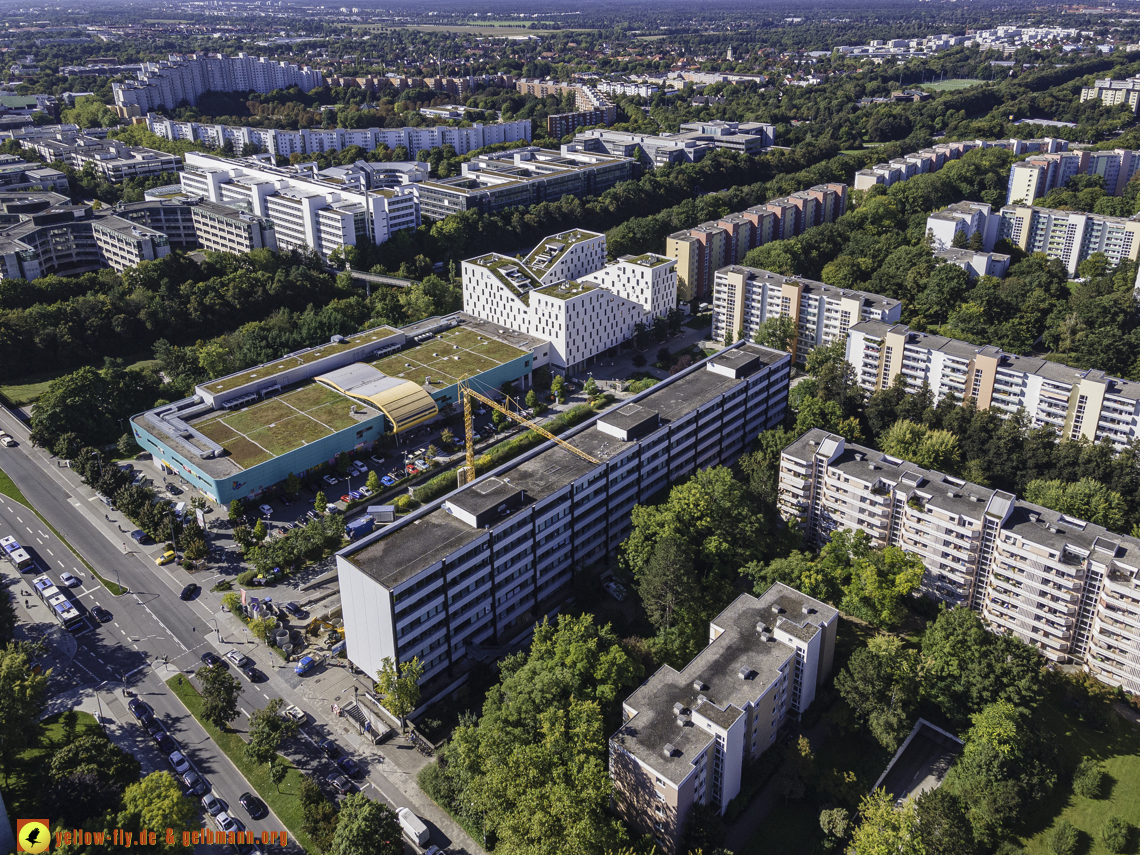 23.09.2021 - Quiddezentrum und Montessori-Schule in Neuperlach